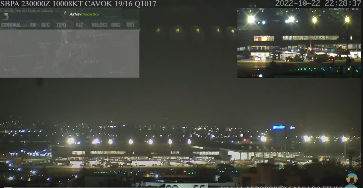 Pilotos de avião avistam luzes de origem desconhecidas em voo sobre Santa Catarina.